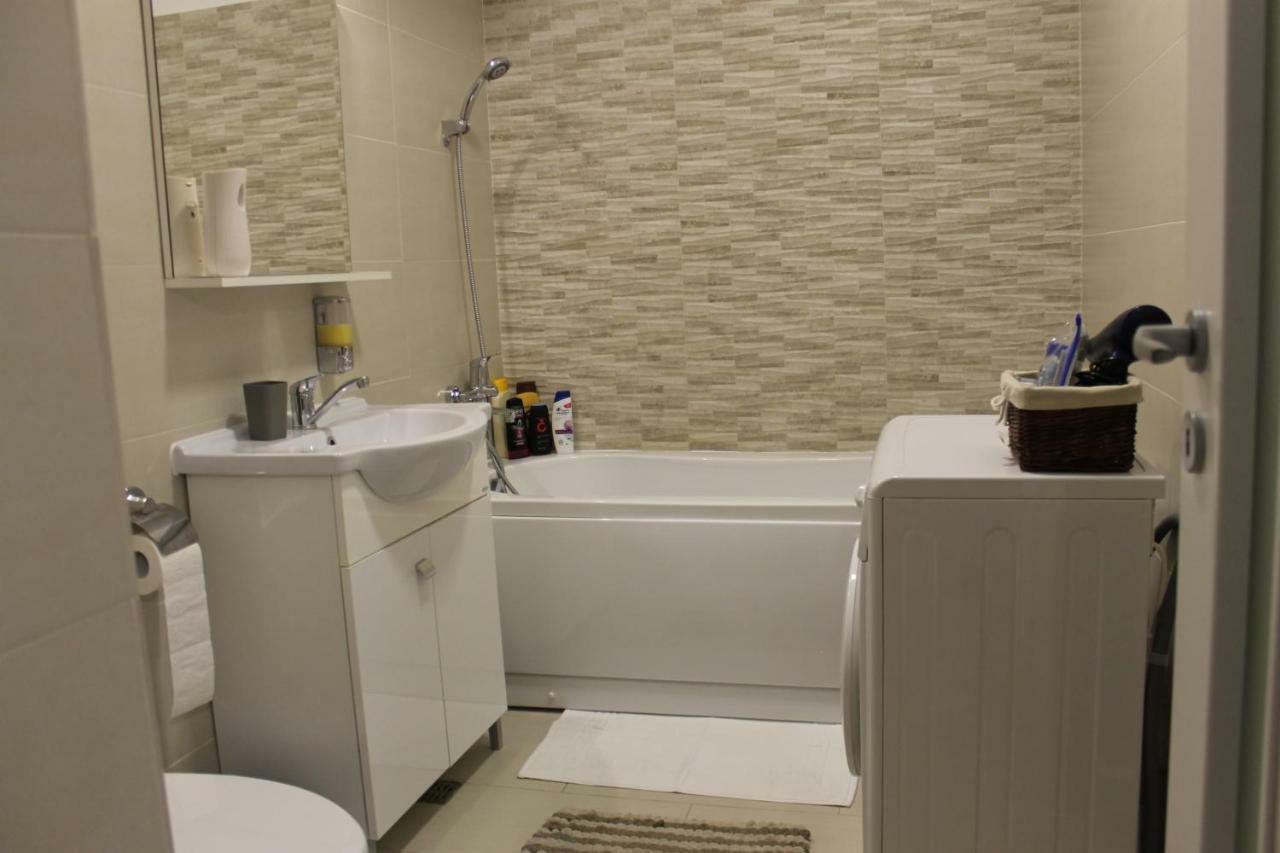 Simona Apartament Palas Mall 1 Iasi Ngoại thất bức ảnh